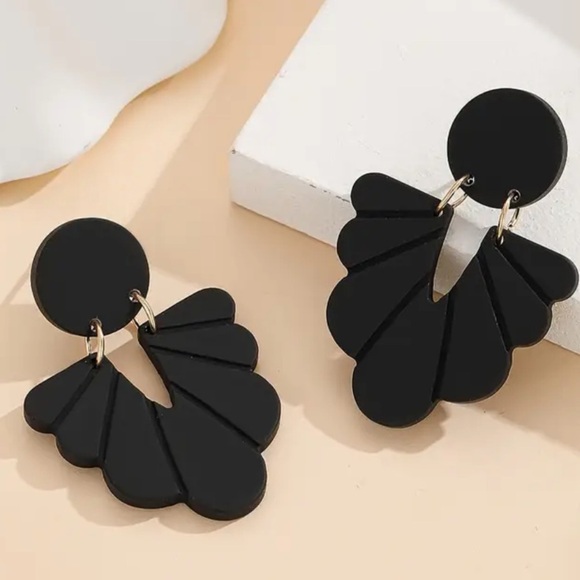 Black Boho Acrylic Earrings - Picture 2 of 4